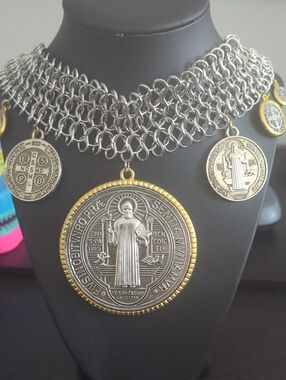 Unbranded Silver Chainmaille Necklace with Gold-Trimmed Saint Medallion